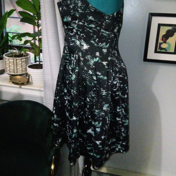 NWOT BCBGeneration Abstract Print Zip Front Dress Sz 10 - Picture 6 of 16